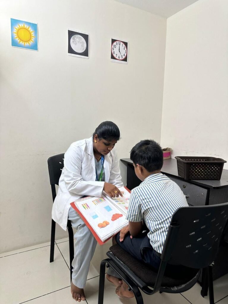 Speech therapist and audiologist in Chennai treating child